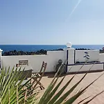 Volkkanrentals Casa Lila Seafront House Апартаменты