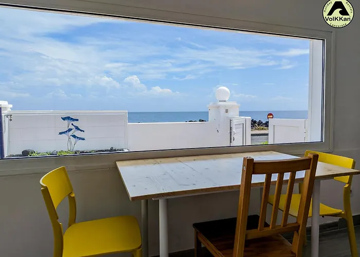 Volkkanrentals Casa Lila Seafront House * Guatiza